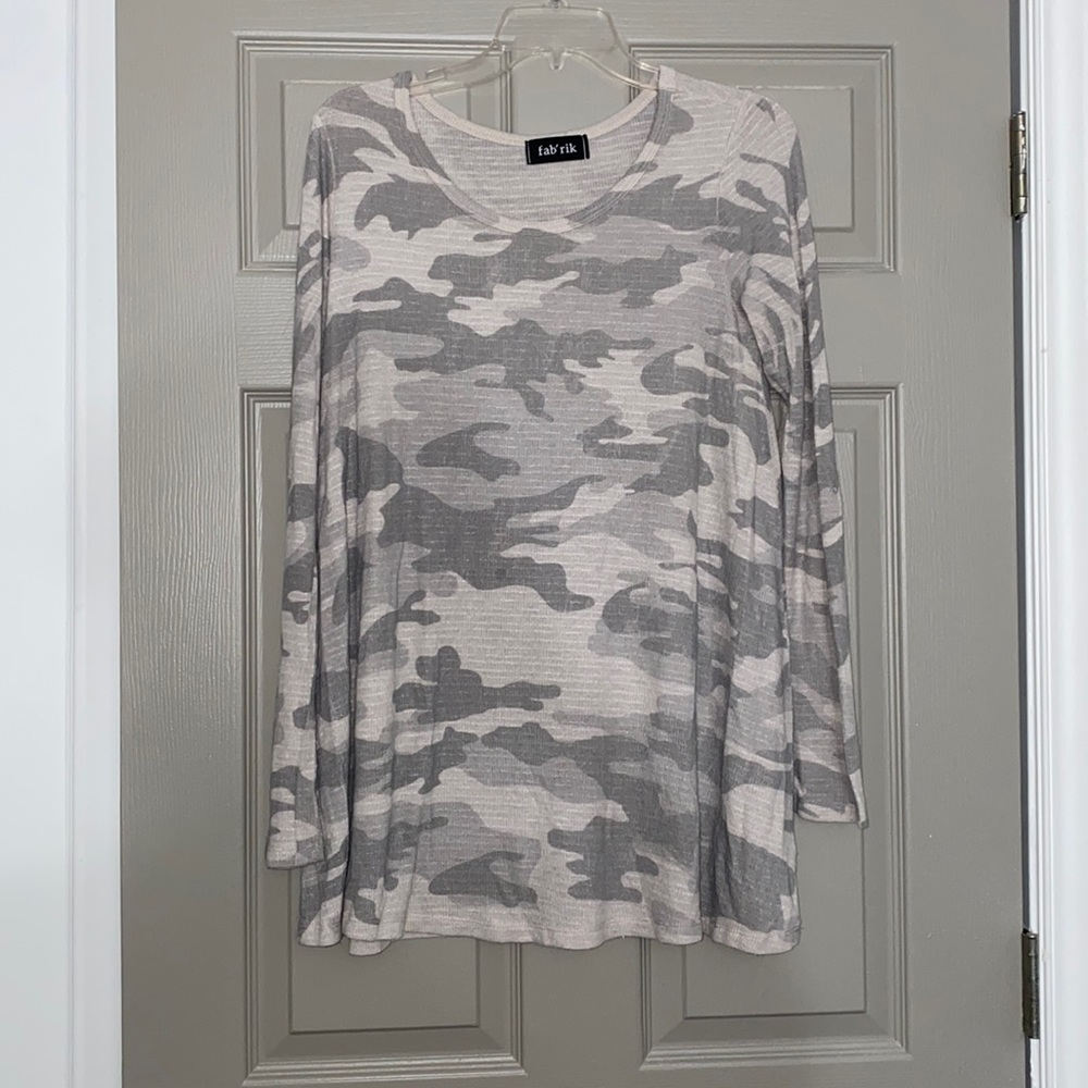 Fab’rik Grey Camo Top